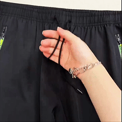 Smart storage cargo pockets